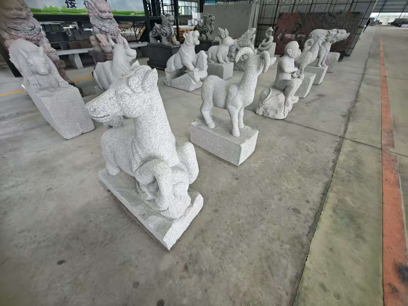 海南芝麻白雕刻 十二生肖 异形雕刻