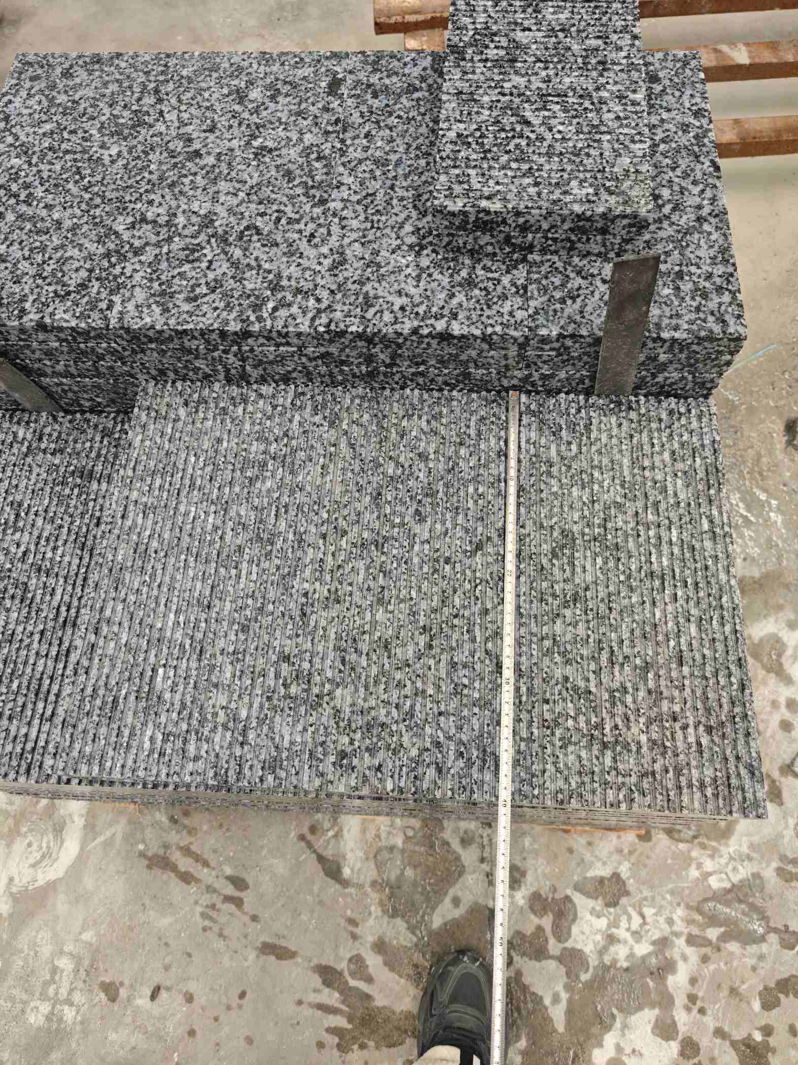 海南芝麻黑拉丝面