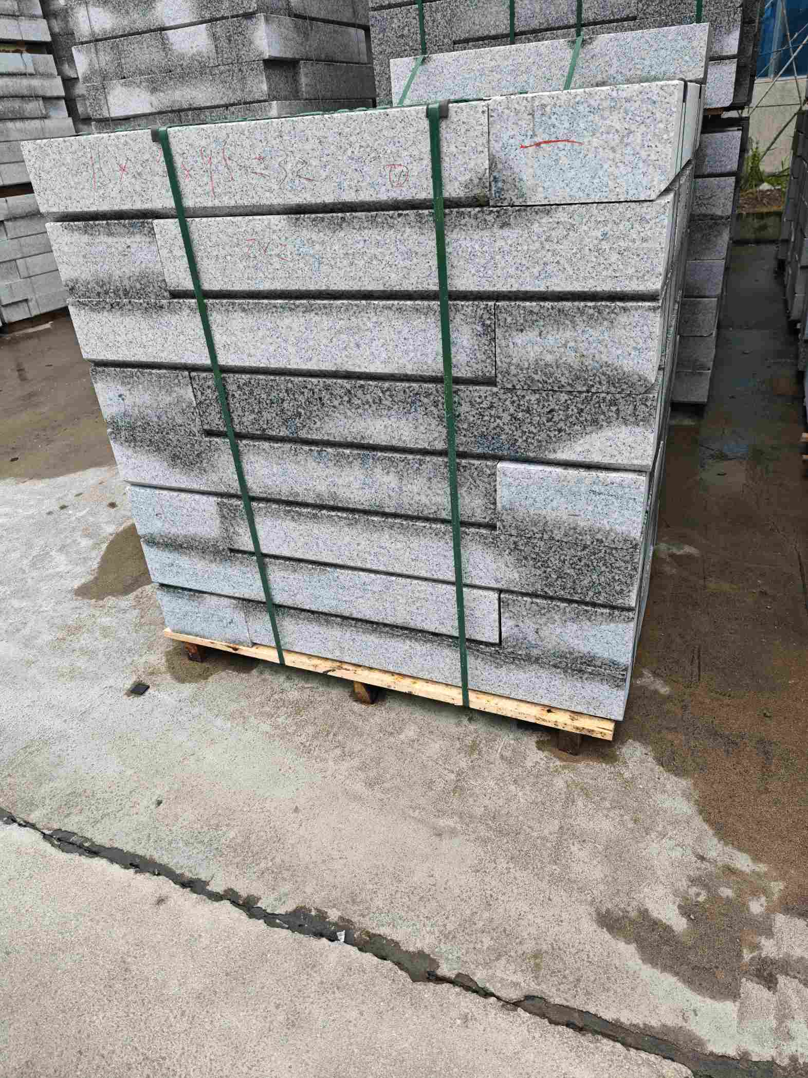 海南芙蓉白路牙石，马路牙子